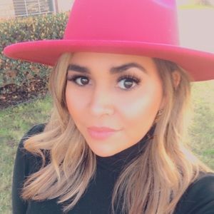 Meet your Posher, Mariesol